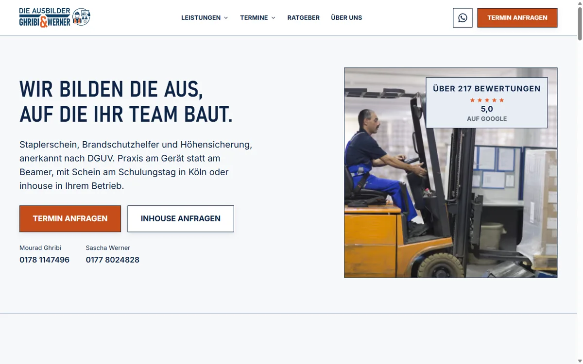 Top section of die-ausbilderkoeln.de with review badge and booking call to action